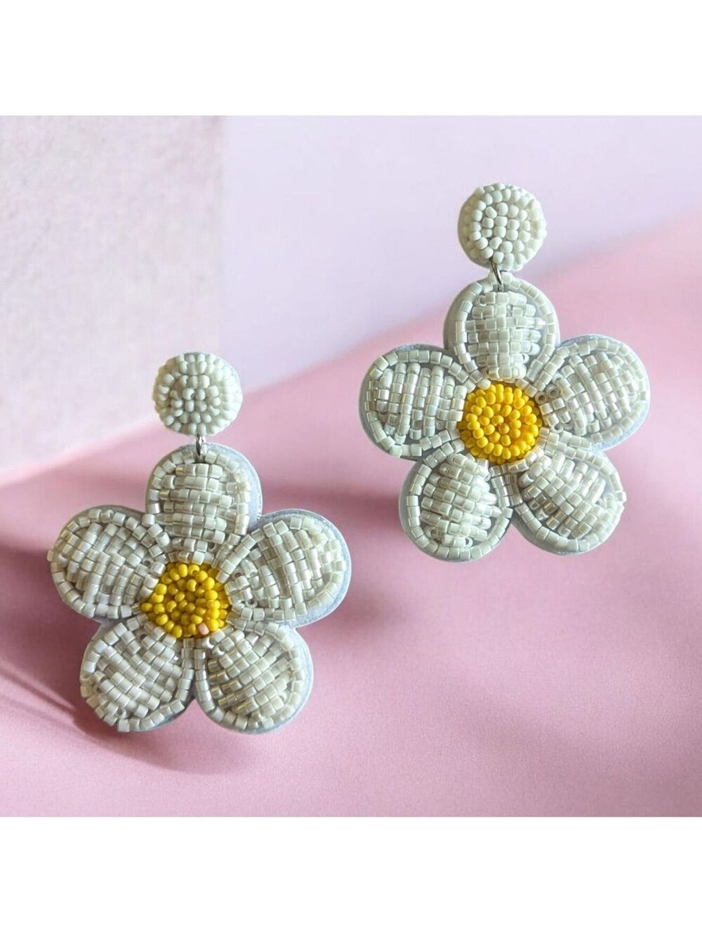 Beaded Daisy Flower Dangle Earrings Boho Spring Summer Vacation Resort Floral